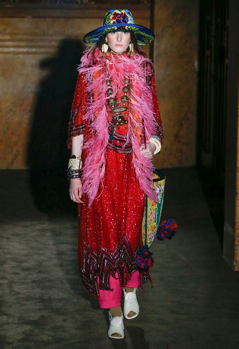 vogue sfilate di gucci primavere estate 2019|gucci runway dresses.